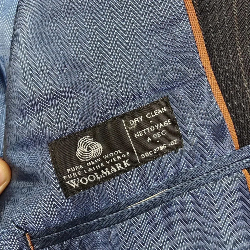 Michael Kors Suit Jacket Mens 44R Gray Pinstripe Wool Two Button Made In Canada